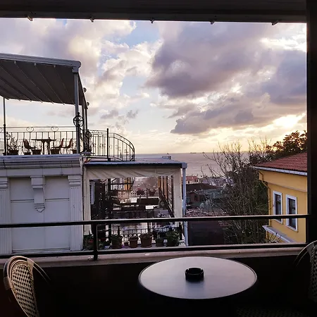 Rumours 2* İstanbul