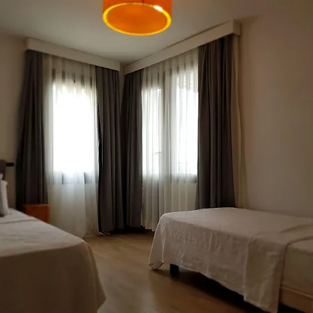 Rumours Hotel 2*